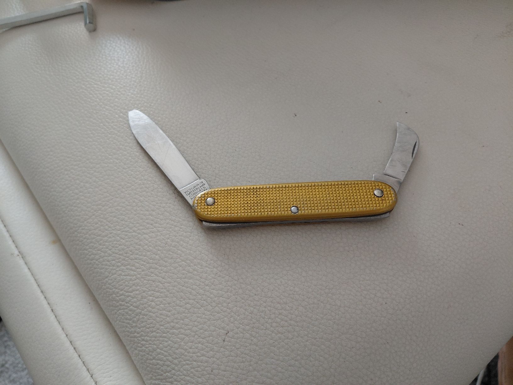Victorinox Coltelli tascabile: Victorinox Elinox Bugnard, Gold Edition! – Usato da Belp venduto da mar_76s8 1