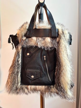 Pelzasche mit Leder