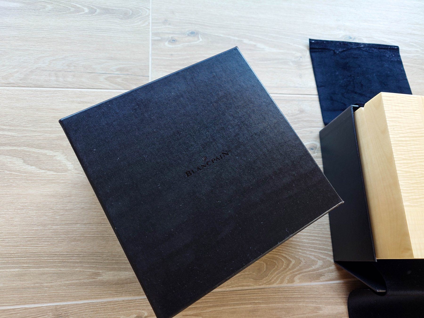 Blancpain Scatole porta orologi: Blancpain wooden box NEW – Nuovo (secondo la descrizione) da Epalinges venduto da bracelet123 1