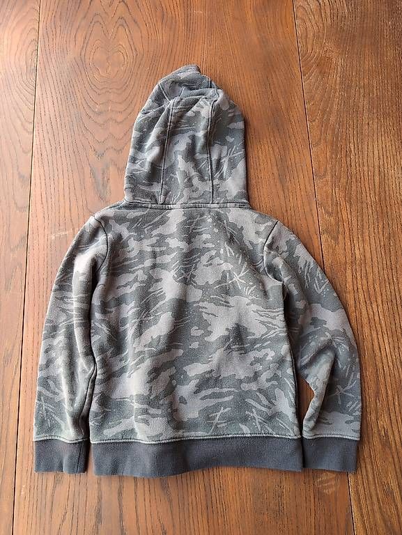 Maglioni & Felpe: Nike Kapuzenpullover Grau Gr. 104/110 – Usato da Rothenburg venduto da arabica2005 2