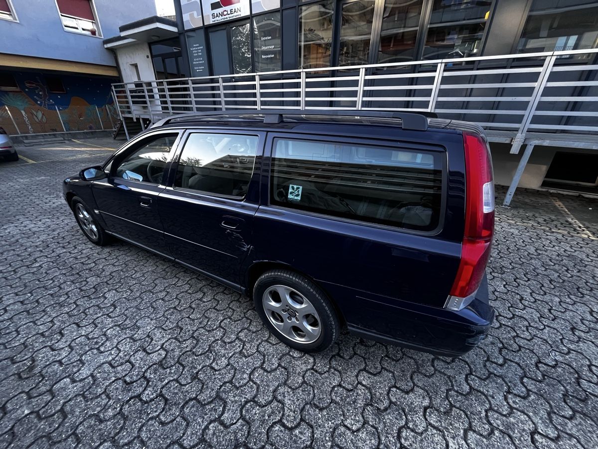 Volvo Automobili: Volvo V70 – Difettoso da Lausanne venduto da ell_y6j2 1