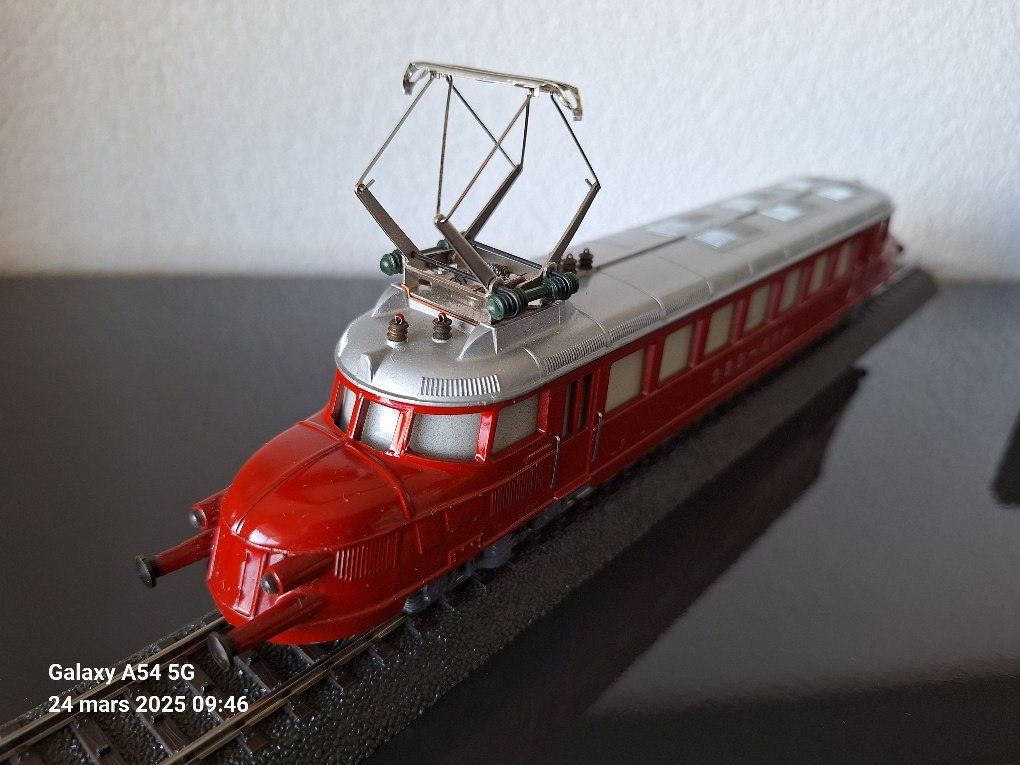 Hag Trains électriques: HAG HO. Flèche rouge SBB - CFF RCe 2/4, avec boite – D'occasion à Saxon par flicfloc 3