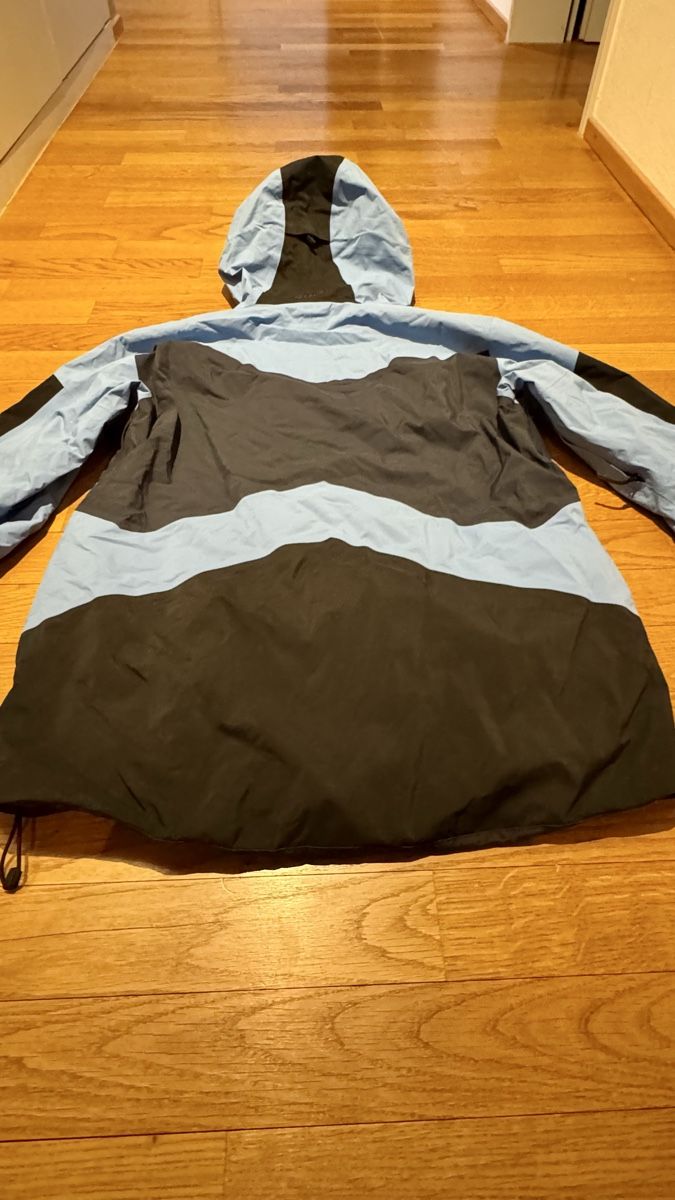 Peak Performance Jacken: Peak Performance Skijacke hellblau schwarz Grösse M – Gebraucht aus Luzern von Seimen31 4
