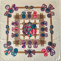 Superbe foulard HERMES-Paris "Les Rubans du Cheval" avec box