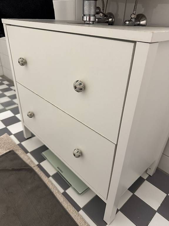 Commodes: Bad Kommode  – D'occasion à Wädenswil par Pearl7792