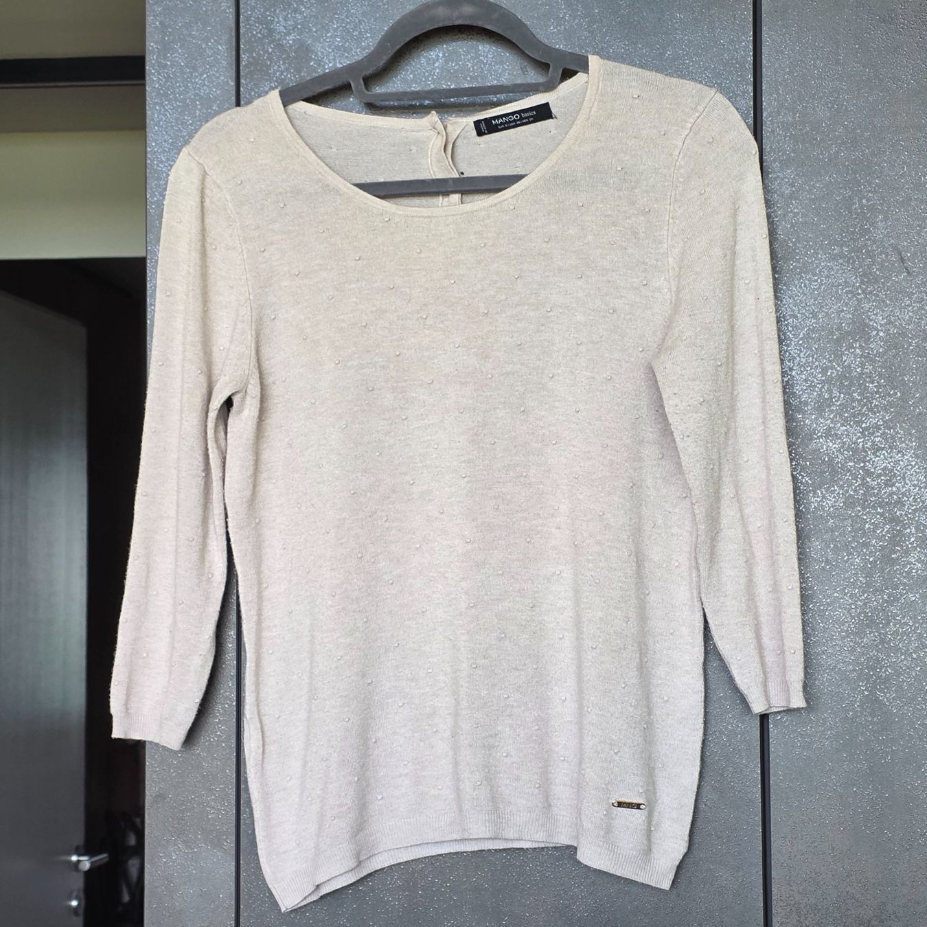 Mango Maglioni & Felpe: 🐸 MANGO PULLOVER S MIT KNÖTLI MUSTER BEIGE – Usato da Môtier (Vully) venduto da Frogs