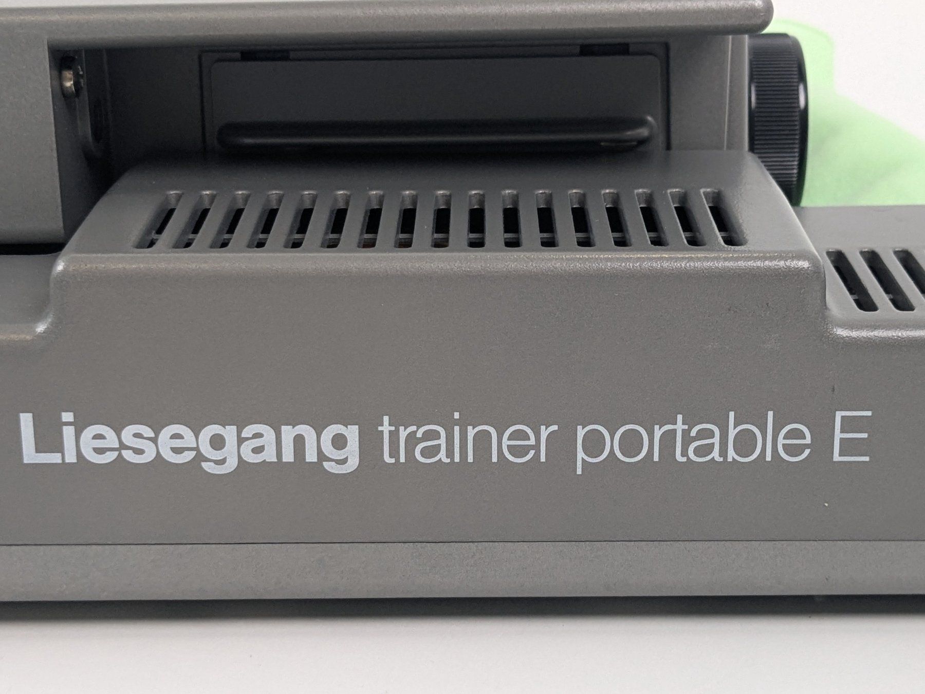 Videoprojektoren: LIESEGANG Trainer Portable E Hellraumprojektor – Gebraucht aus Dintikon von Restwert_Dintikon 7