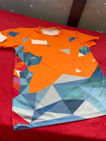 Herren Sport T-Shirt mit Firma Logo M (NEU)