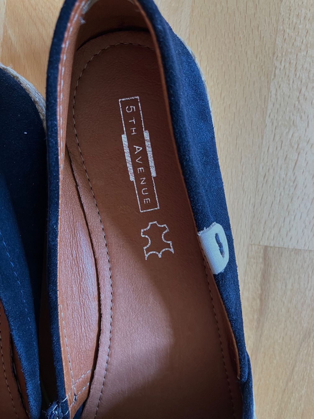 Scarpe da donna: Schöne Wildleder Sommerschuhe,  Gr. 39, neuwertig! – Nuovo (secondo la descrizione) da Olten venduto da Dickbrave 3
