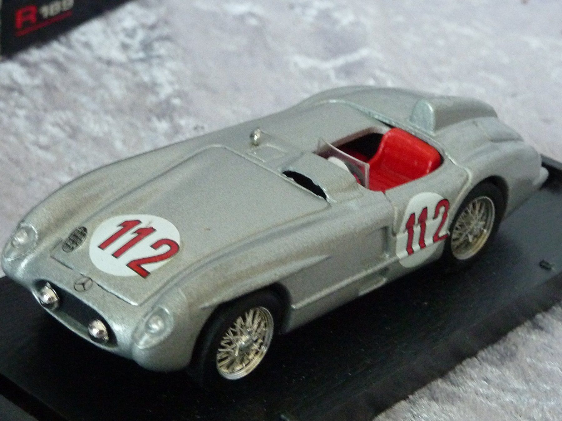 Mercedes-Benz Modellini d'auto: Mercedes 300 SLR 1:43 – Nuovo e nell'imballaggio originale da Dürrenäsch venduto da modellautos4you 1