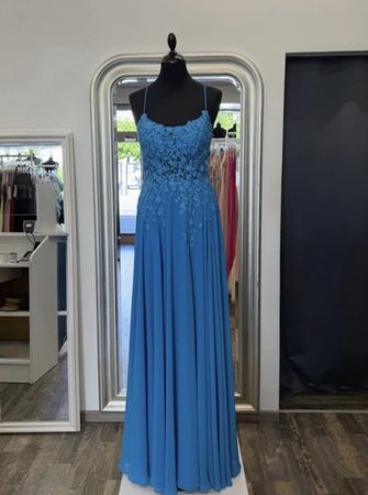 Abendkleid blau Spitzenapplikationen rückenfrei Grösse 36 