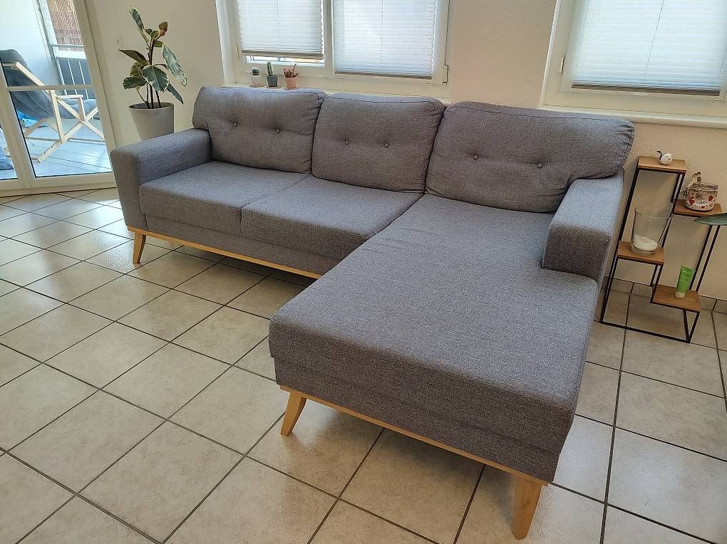Divani: Sofa hellgrau, Stoff – Usato da Bretzwil venduto da whatsername