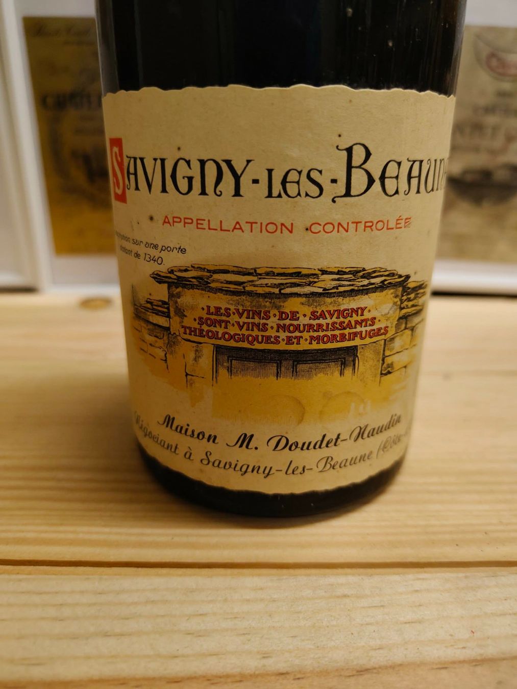 Vino: 1937 SAVIGNY-LES-BEAUNE MAISON DOUDET-NAUDIN – Nuovo e nell'imballaggio originale da Münchenstein venduto da weinundspirituosen 3
