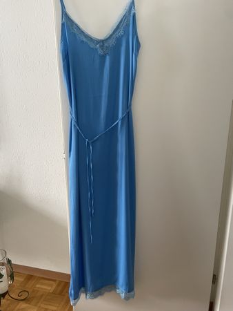 Sommerkleid Gr. L, Seidenoptik, blau