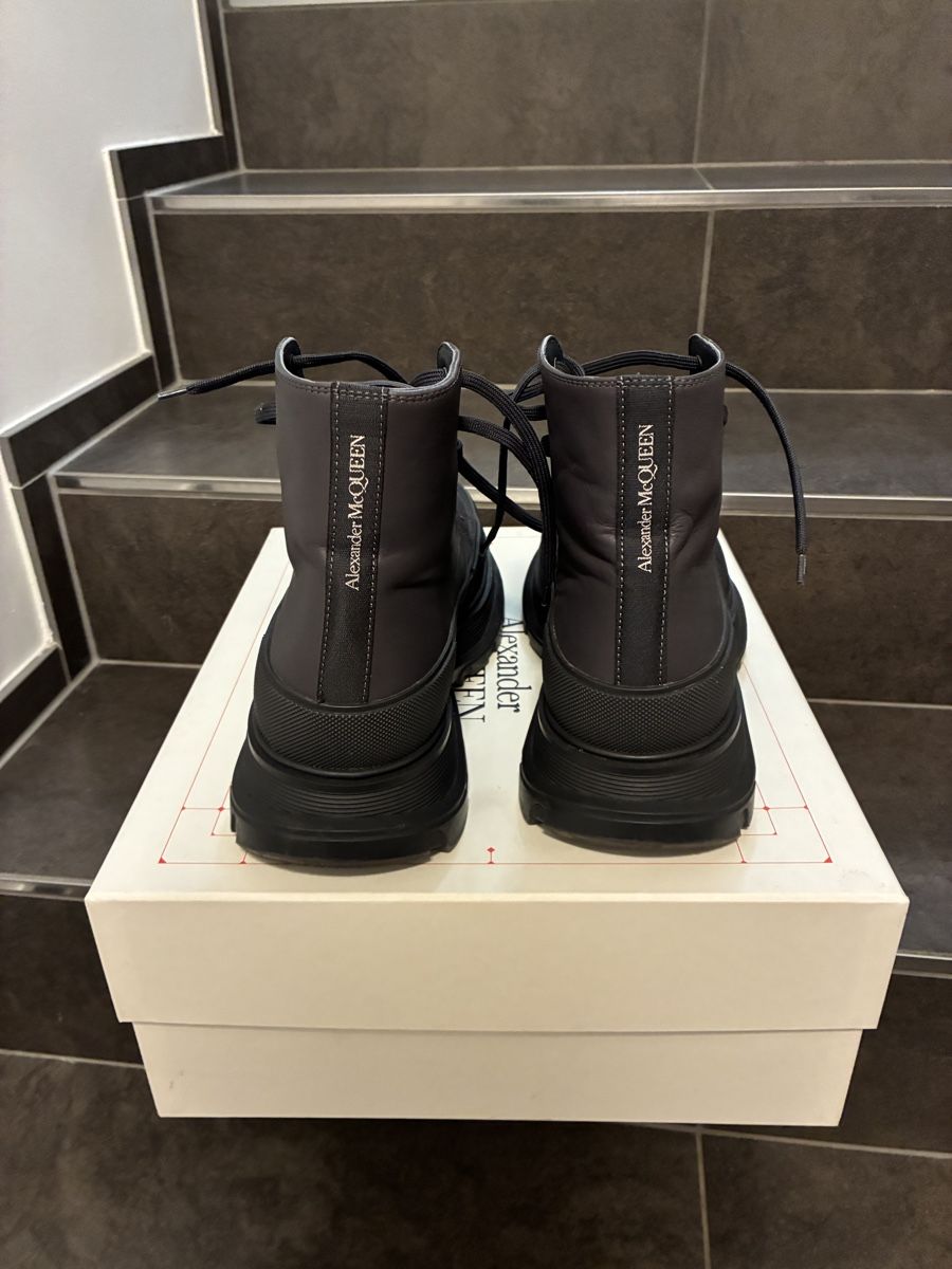 Alexander Mcqueen Scarpe da uomo: Alexander McQueen Tread Slick Boots, Grösse 44 – Usato da Liestal venduto da oro_g 5