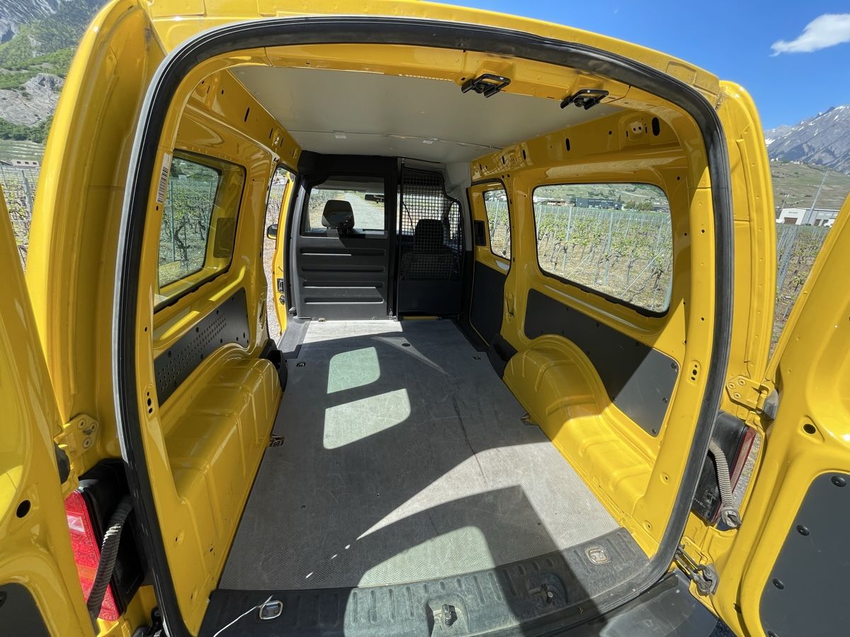 VW Veicoli commerciali: Vw caddy maxi 2.0 diesel 4x4 – Usato da Vétroz venduto da aut_s8yd 4