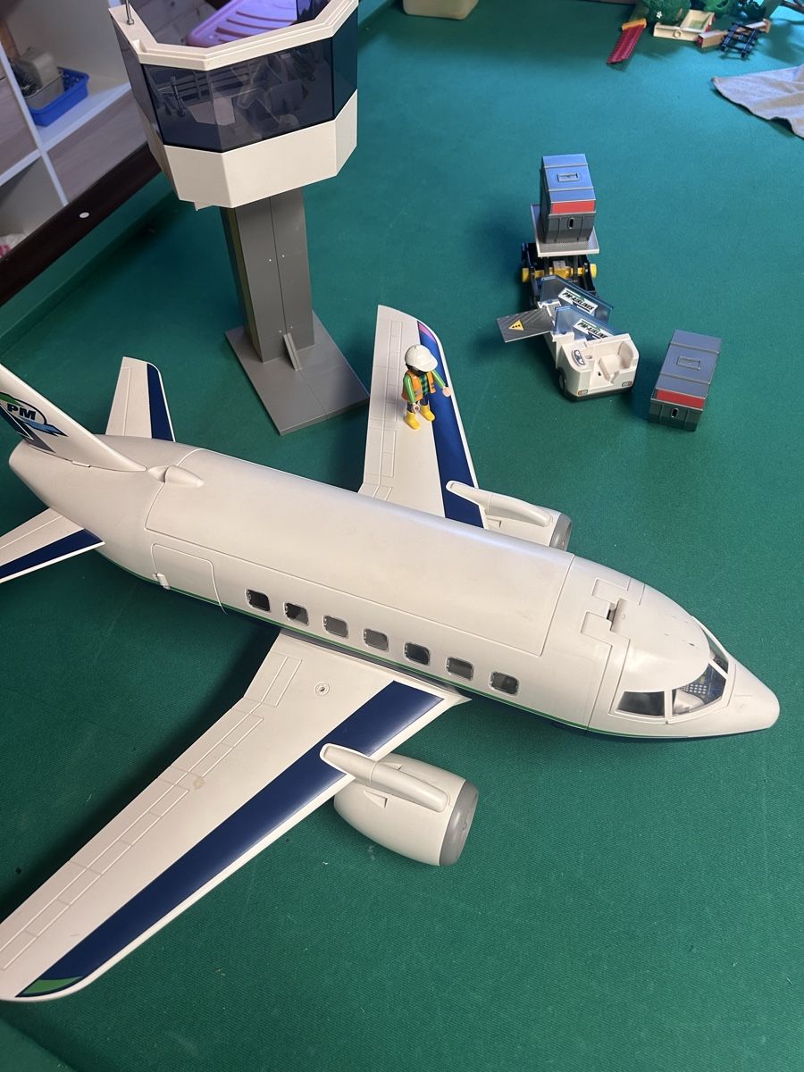 Playmobil Giocattoli: Playmobil grosses Flugzeug mit Tower – Usato da Schattdorf venduto da Beni8080 2