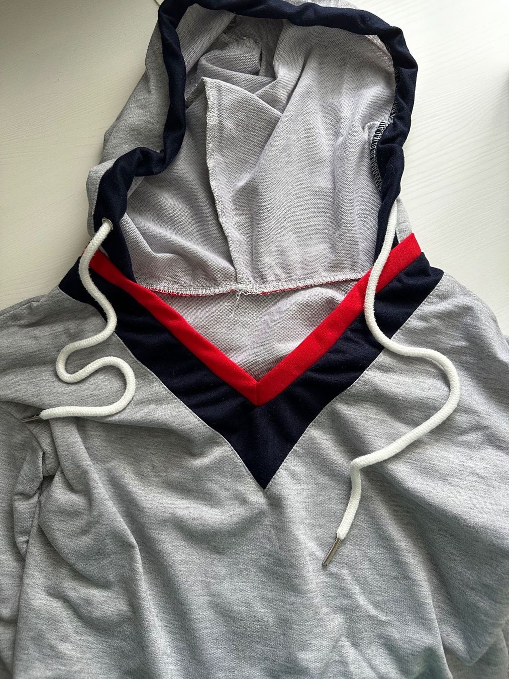 Maglioni & Felpe: Mädchen Kapuzenshirt Grösse S – Usato da Wagenhausen venduto da vintagesecondhand 2