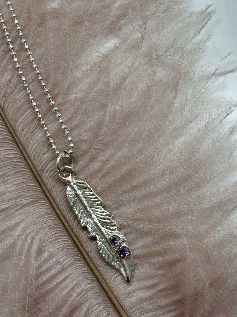 Pendentifs: Feder mit Zirkonia – Neuf avec emballage d'origine à Niederglatt ZH par Silberschmuck-design