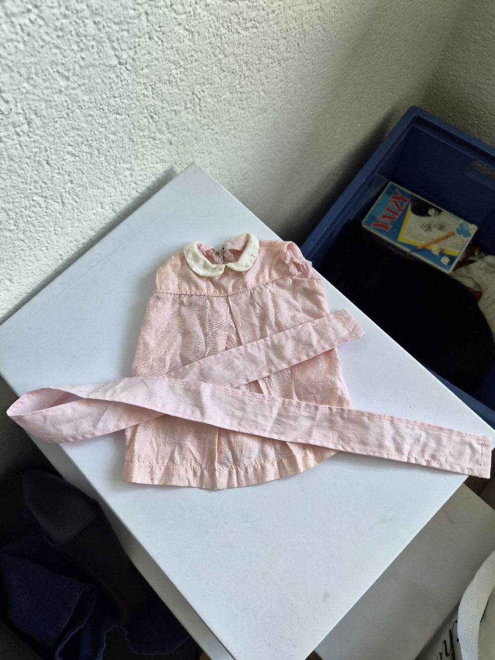 Puppen: Sasha Trendon Puppenkleid – Gebraucht aus Herzogenbuchsee von 1F1D15EC
