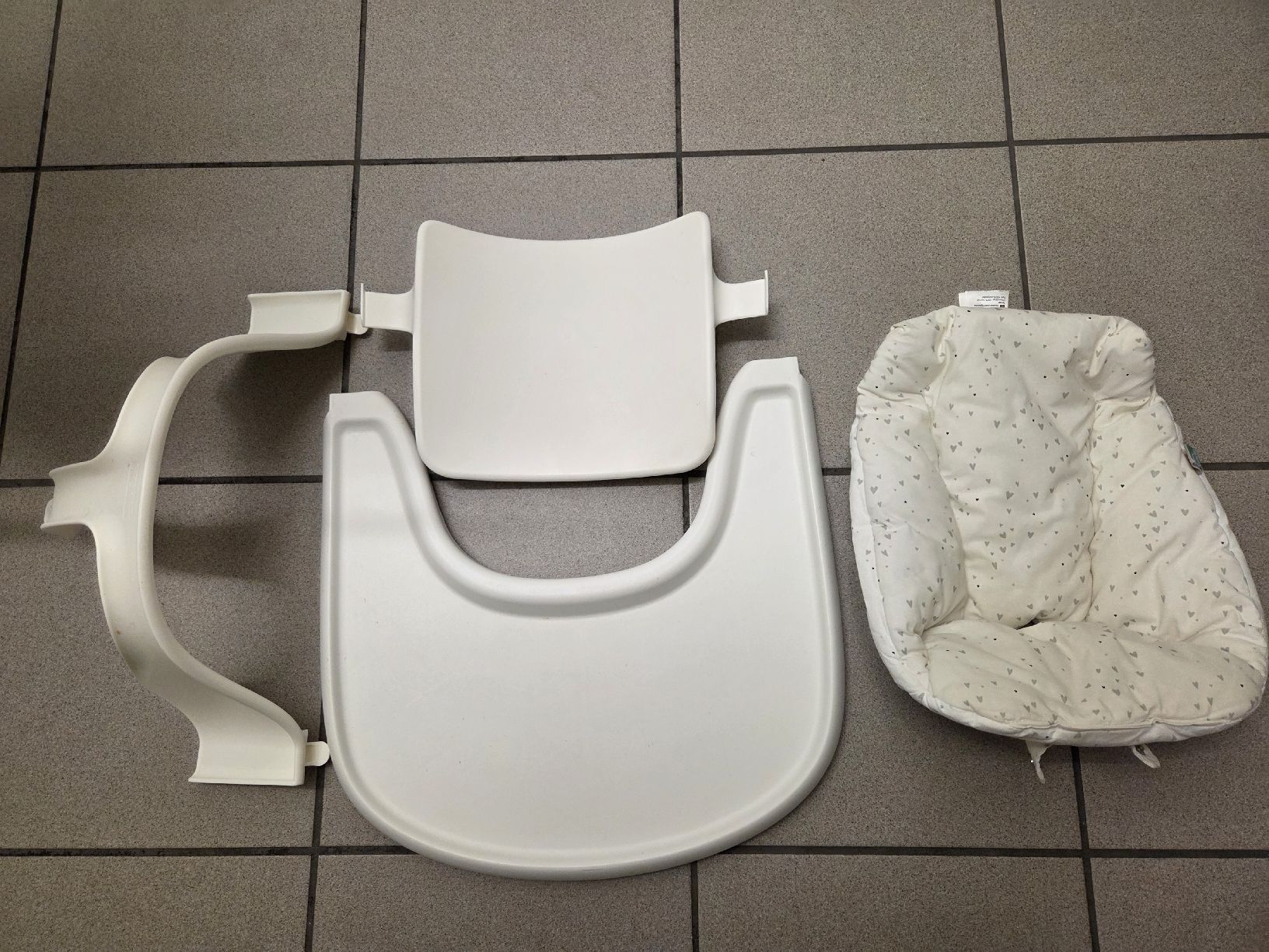 Hochstühle: Stokke Tripp Trapp Baby Set – Gebraucht aus Zollikon von kklezlova