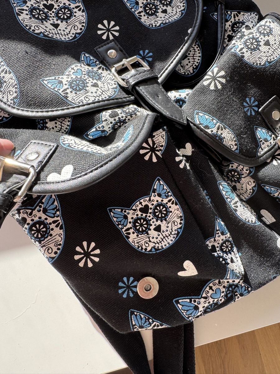 Sacs à dos: Schwarzer Rucksack mit Katzenmuster – D'occasion à Aarau par ber_yl7b 1