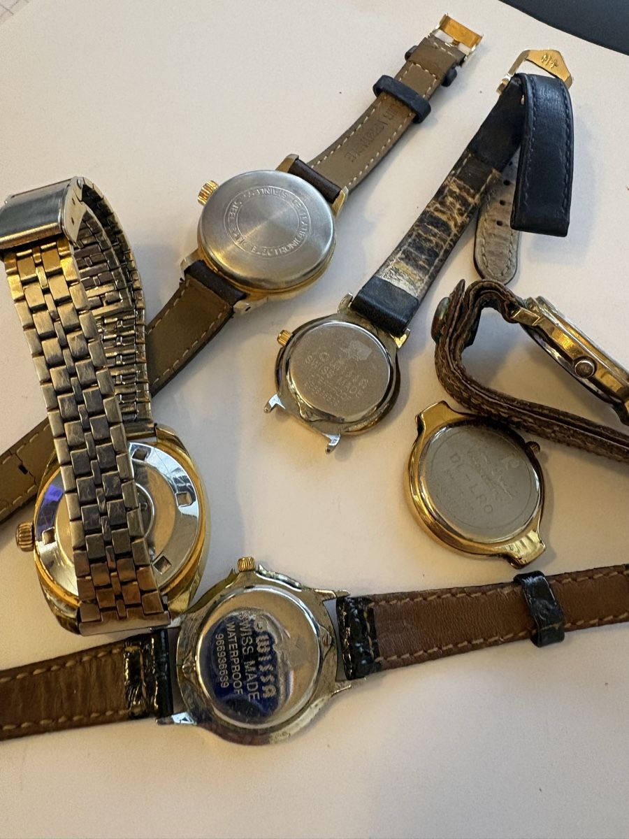 Orologi: Damen Uhren 6 Stuck  – Usato da Murten venduto da Tzaugg 5