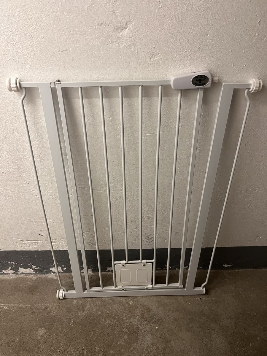 Altro: Bettacare Haustiergitter mit Katzenklappe – Usato da Zollikon venduto da wymi_90
