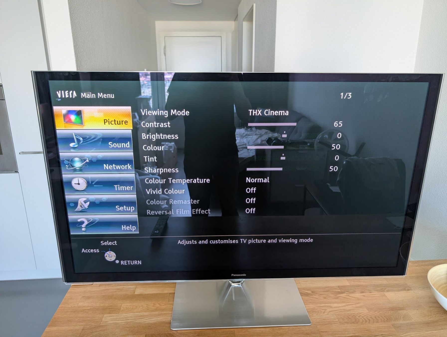 Panasonic Televisori: Panasonic VT60 Plasma TV, 50", TX-PR50VT60 – Usato da Zürich venduto da dev_oyster