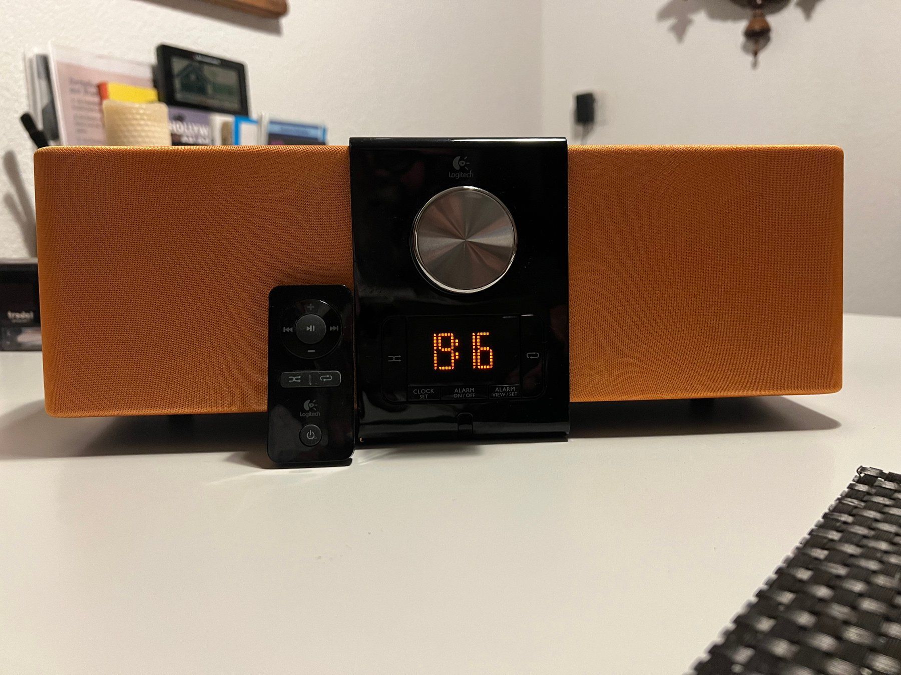 Dockingstation: Logitech Pure-Fi Express Plus DOCKING LAUTSPRECHER – Gebraucht aus Bazenheid von rue_6hcy