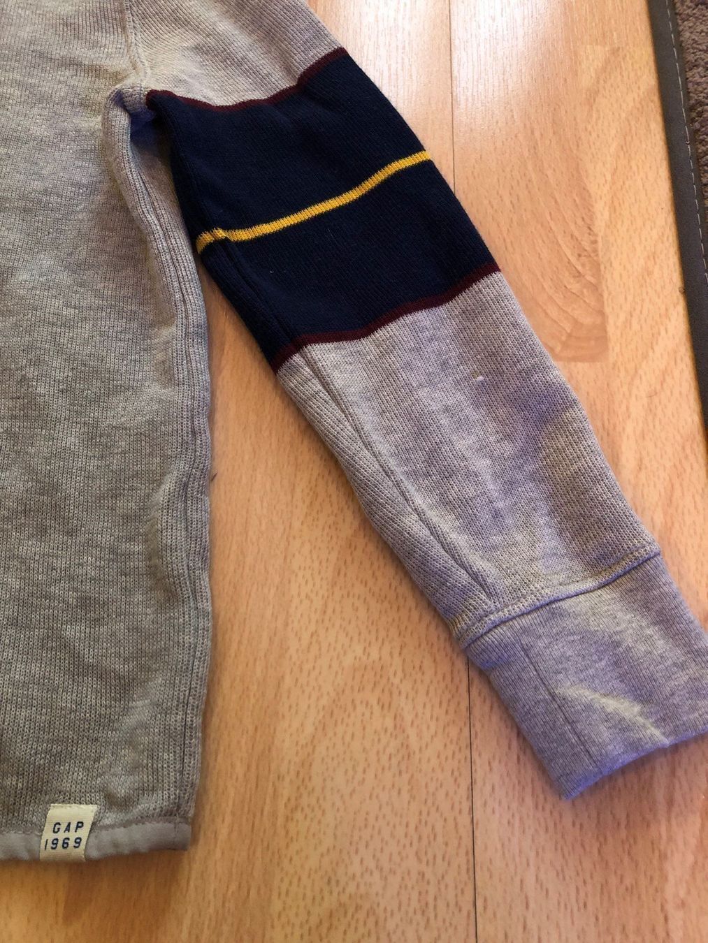 Gap Maglioni & Felpe: Pullover von Gap Kids Neu! Grösse S – Nuovo (secondo la descrizione) da Allschwil venduto da meeresperle 1