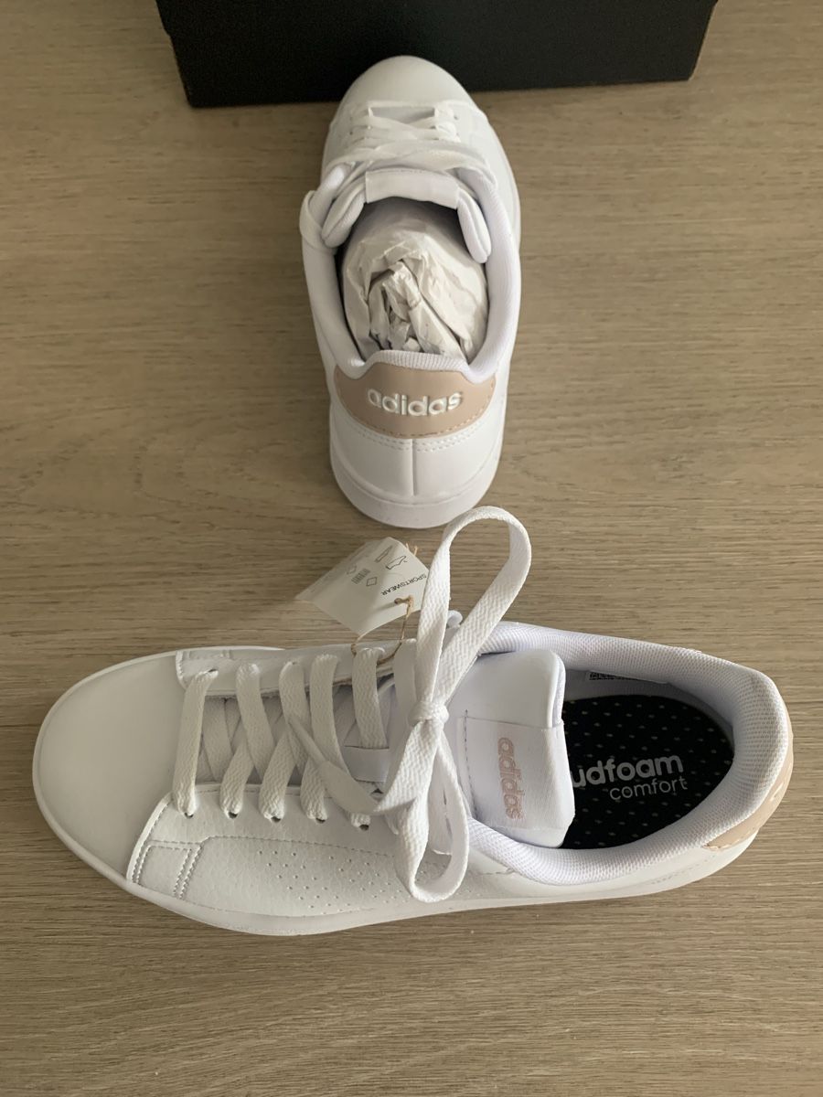 Adidas Scarpe da donna: Baskets Adidas neuves taille 37 1/3 – Nuovo e nell'imballaggio originale da Gland venduto da TallyEva 1