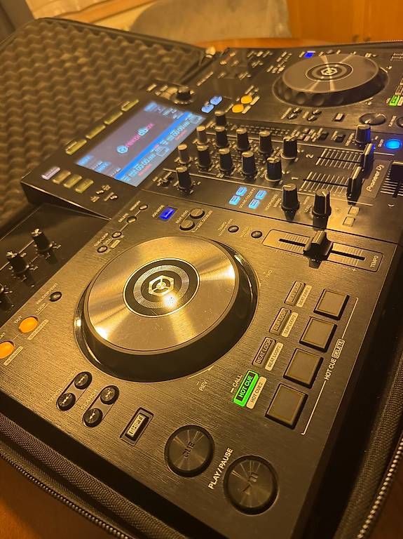 Platines de mixage: Pioneer XDJ-RR  – D'occasion à Ermatingen par dz810