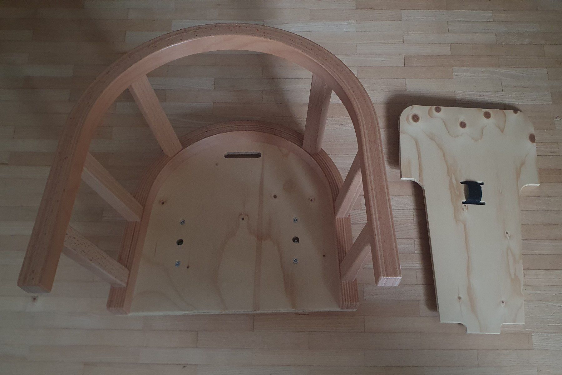 Schlitteln: Schlittensitz aus Holz mit Schlittensack – Gebraucht aus St. Gallen von Kinderboerse 2