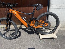 E-Bike Parkierständer , Velo Ständer,vom Schreiner neu
