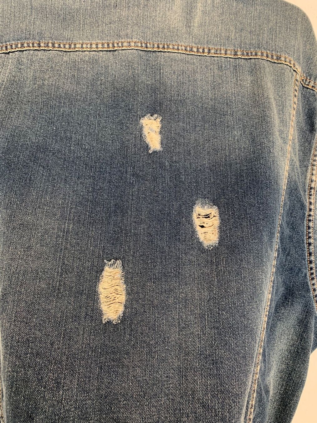 Mango Giacche: Mango Jeans Jacke oversized destroyed Look Gr. S – Nuovo (secondo la descrizione) da Fislisbach venduto da KolibriSecondhand 6