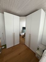 Kleiderschrank
