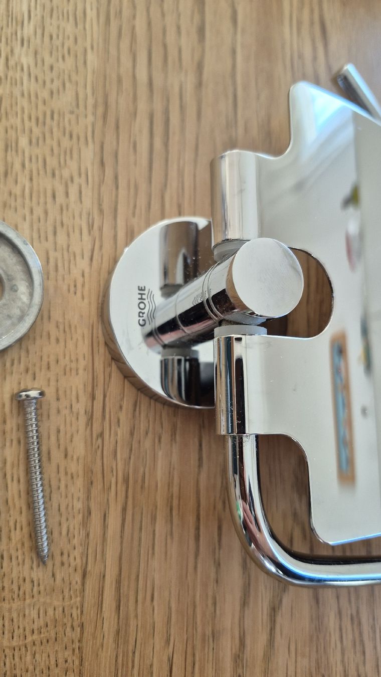 Grohe WC: Grohe Essentials, Toilettenpapierhalter – Usato da Wermatswil venduto da Appolon7 4