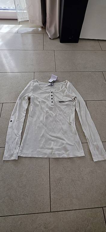 Pulls & Sweat-shirts: Pullover weiss Gr. XS – D'occasion à Obfelden par iNe29