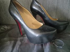 Escarpins Christian Louboutin, taille EU 38