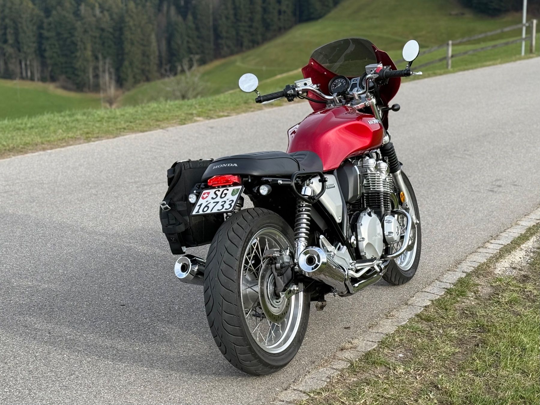 Honda Strada: Honda CB1100 EX – Usato da Lichtensteig venduto da Twalt 3