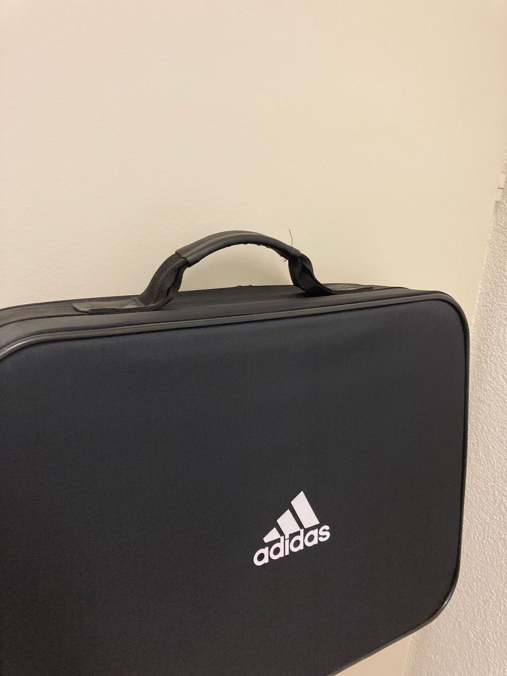Adidas Taschen: Adidas Sporttasche – Neu (gemäss Beschreibung) aus Zürich von mc_mike77 7
