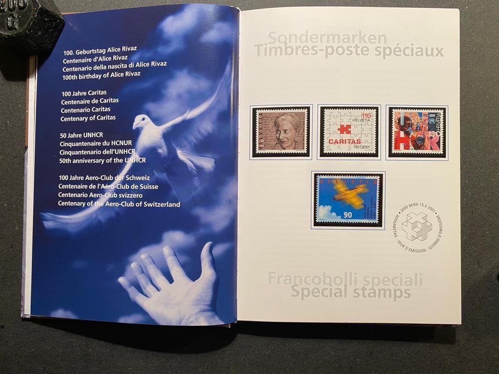 Tutti i francobolli: Los 62 2001 Jahrbuch komplett postfrisch – Nuovo (secondo la descrizione) da Niederweningen venduto da rimicanardo 4