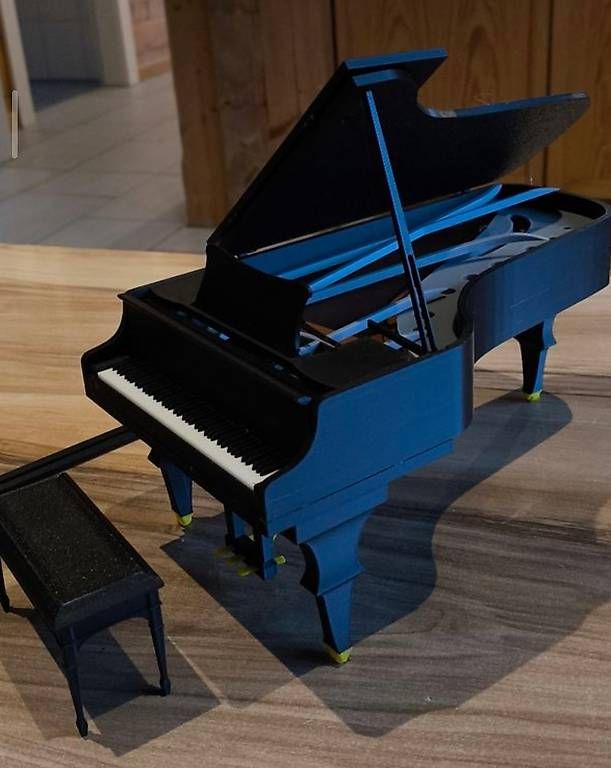 Strumenti musicali: Concert piano - miniature – Usato da Ruschein venduto da vin_9b8c