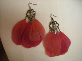 Boucles d'oreilles en plumes rouge foncé, style bohème