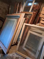 Türen und Fenster gratis zum Abholen für DIY Gewächshaus o.Ä