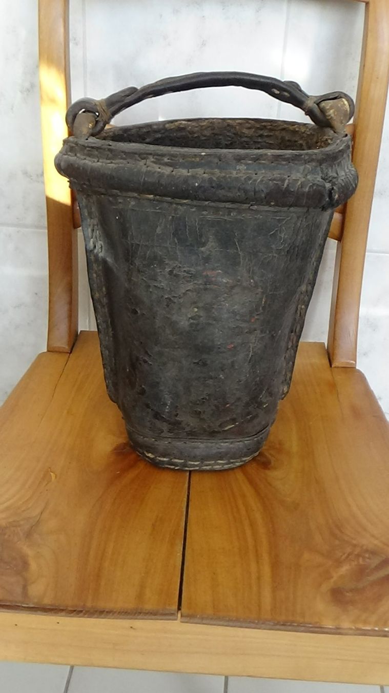 Altro per la casa: Feuerwehr Ledereimer Heimiswil 1816 – Usato da Wiedlisbach venduto da Bobesch10 1