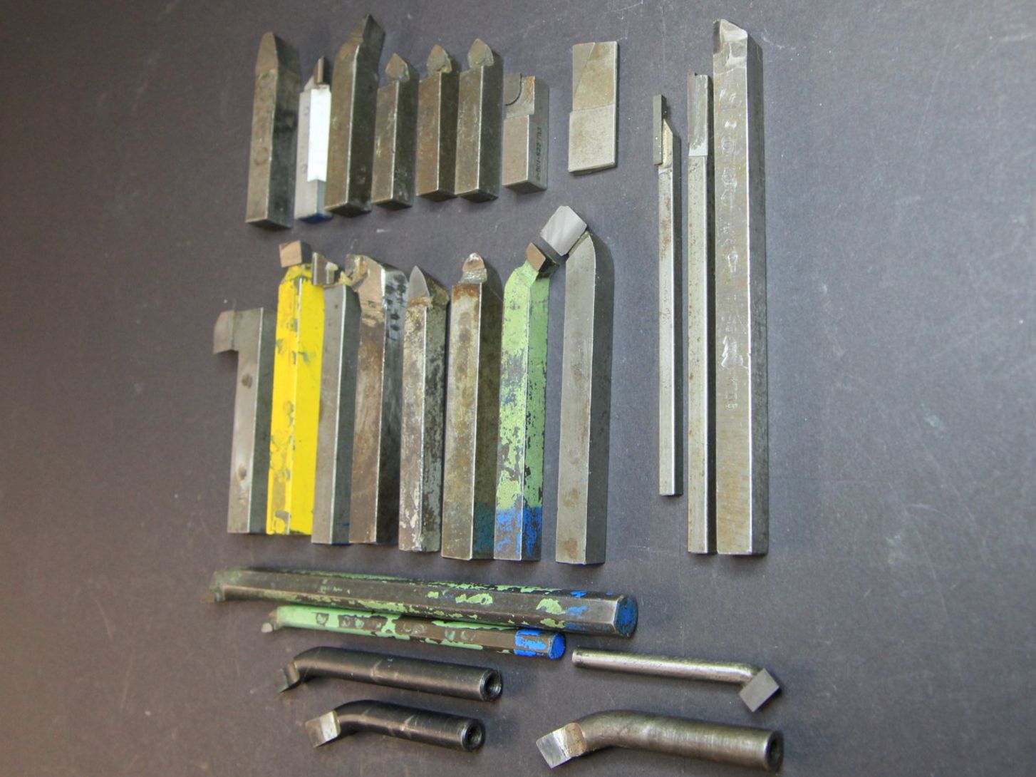 Alle Werkzeuge: 25 Drehstähle mit eingelötetem Hartmetall-Einsatz – Gebraucht aus Hölstein von Kraftpaket 2