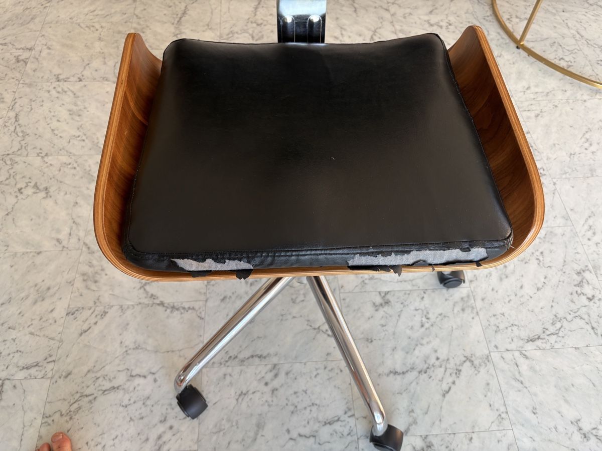 Sedie: Wunderschöner Bürostuhl im Mid-Century-Stil. – Usato da Küsnacht ZH venduto da StuartJohnston 3
