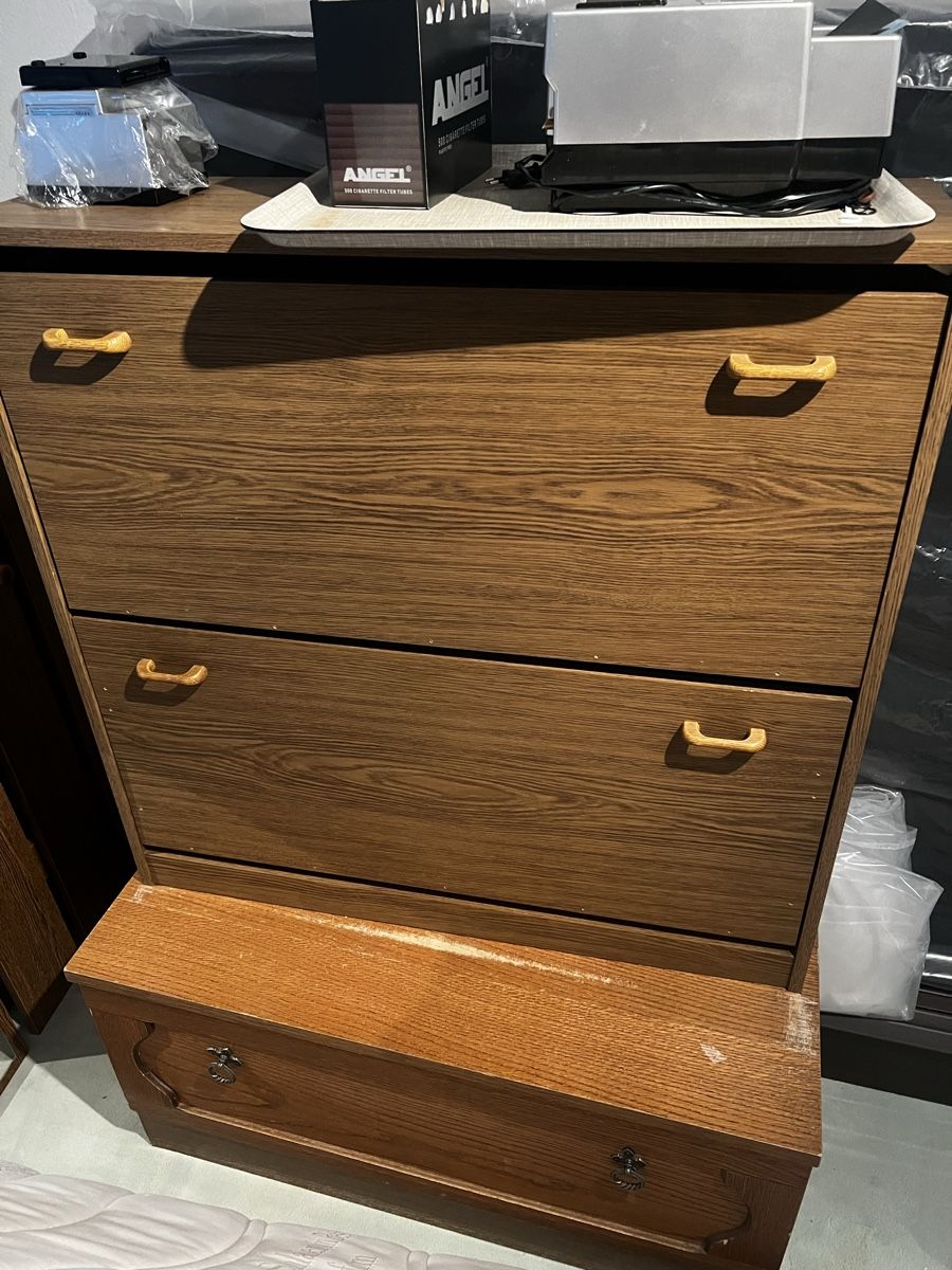 Guardaroba: Vintage Holz Garderobe – Usato da Rheineck venduto da Krisi1 1